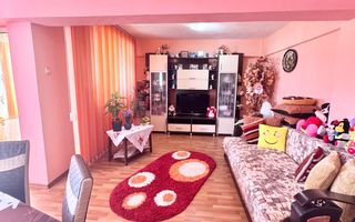 Apartament spațios, 3 camere – Bulevardul CFR, Giurgiu - Poză 1