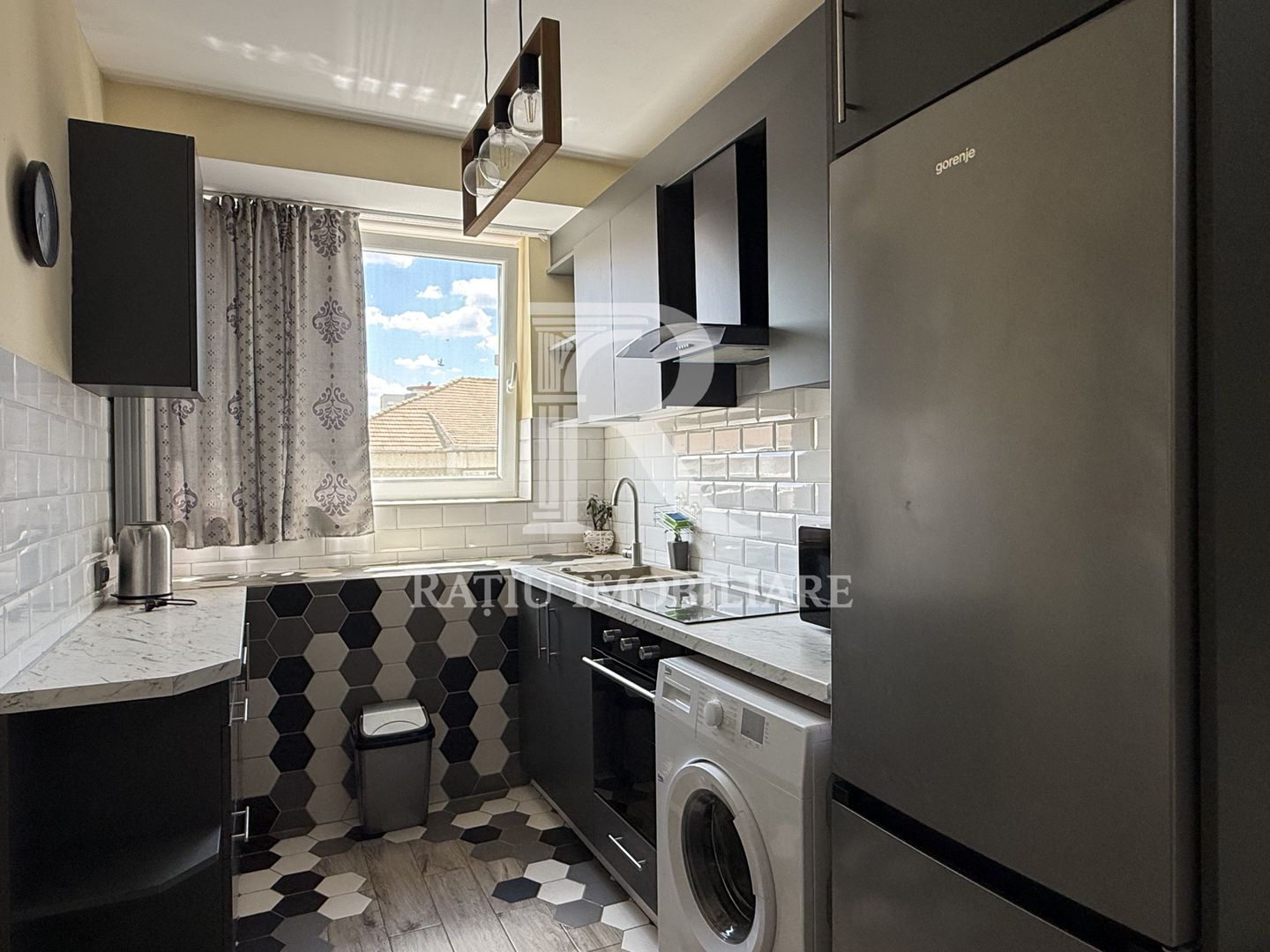 Apartament cu 3 camere de închiriat | Prima Shops | Oradea - Poză 9