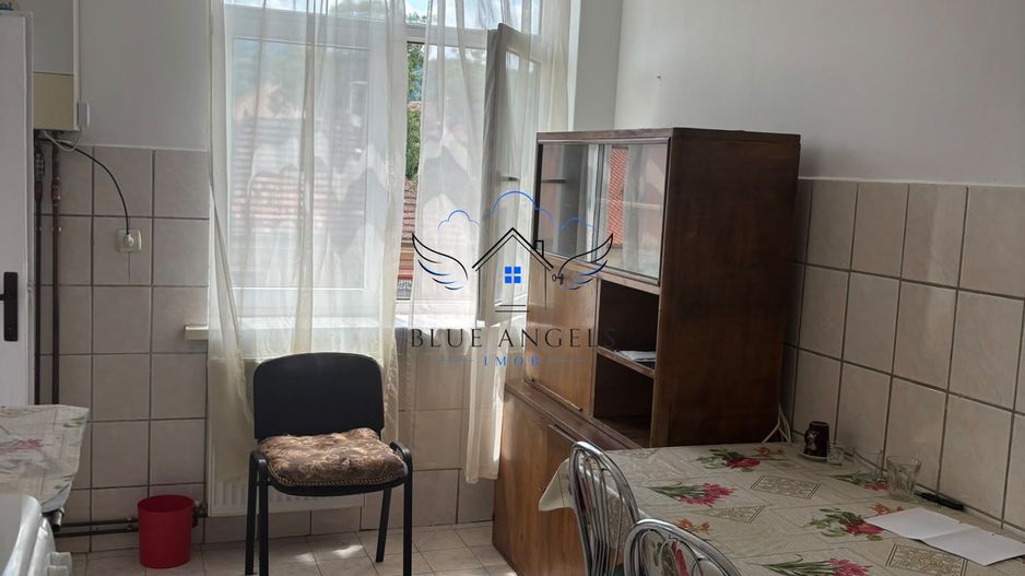 Apartament cu 3 camere – zona centrală - Poză 7