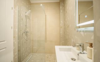 Apartament Ultracentral | 2 Camere | Prima Închiriere | Parcare - Poză 8