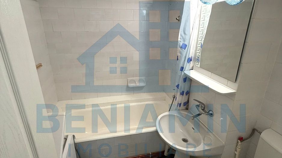 Apartament cu 2 camere decomandat Calea Bucuresti - Patria - Poză 9