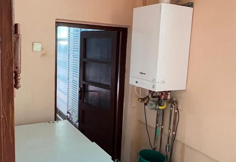 casa individuala Varias apa centrala pe gaz canalizare 1500mp - Poză 9