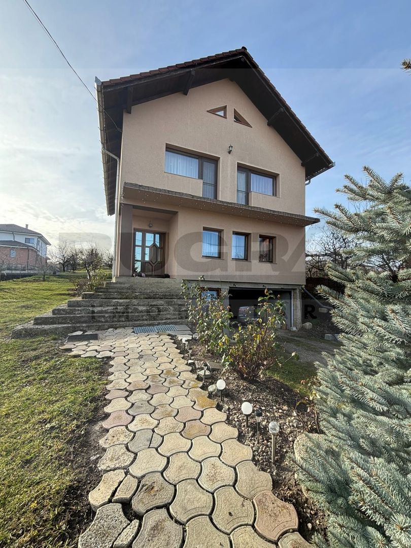 Casa individuala 201 mp utili, 1400 teren, Dezmir - Poză 1