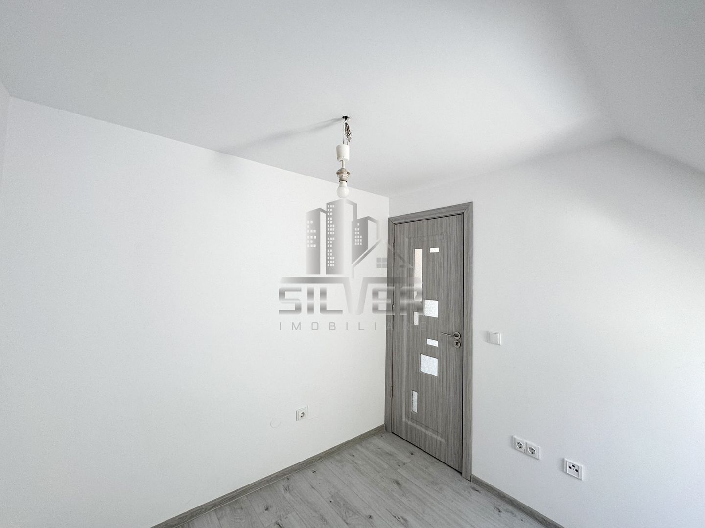Casa intr-un imobil cu 4 unitati locative/80 mp/zona Somesului. - Poză 15