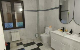 BDUL DACIA, PIATA GEMENI,  2 etaje SPATIU BIROURI - Poză 3