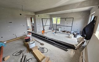Casa Individuala Moderna cu 265 mp de curte, Sura Mica - Poză 2