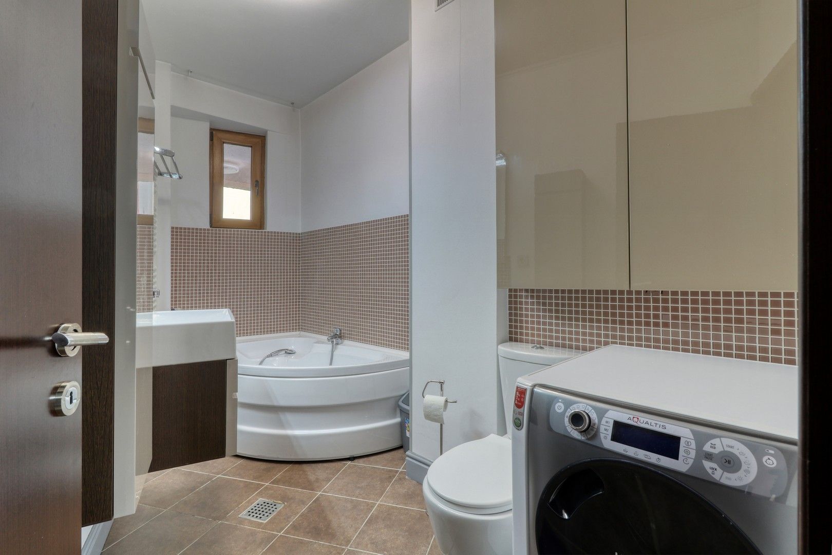 Pipera- Apartament modern de 3 camere- 110 mp utili - Poză 19