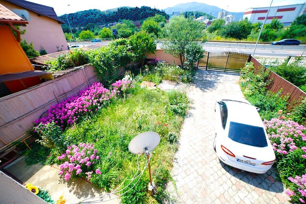 Casa individuala zona Sacele, langa Hanul Domnesc, 229000Euro/neg - Poză 2