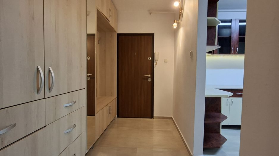 Apartament de inchirat cu 4 camere + garaj- Torontalului - Poză 1