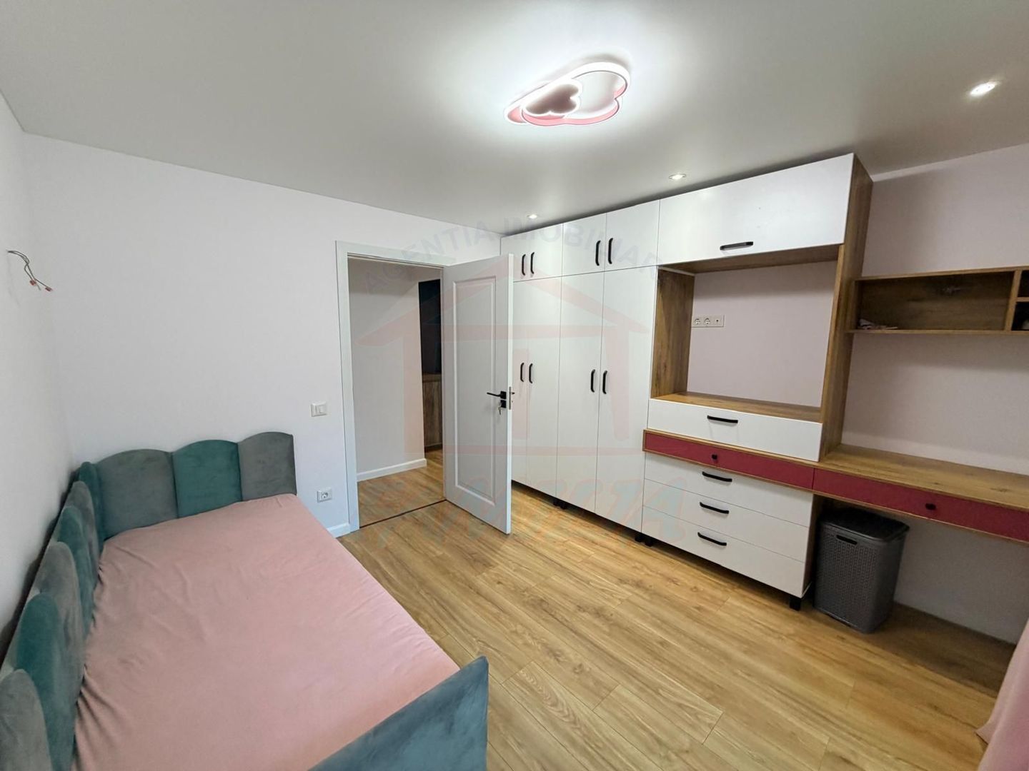 Inchiriere apartament 3 camere, Micro 39, etaj 1,sup.70 mp,  P500 euro - Poză 10