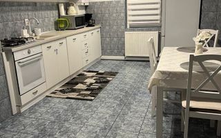 Apartament 3 camere, 3 balcoane închise, zona centrală, Apahida. - Poză 2