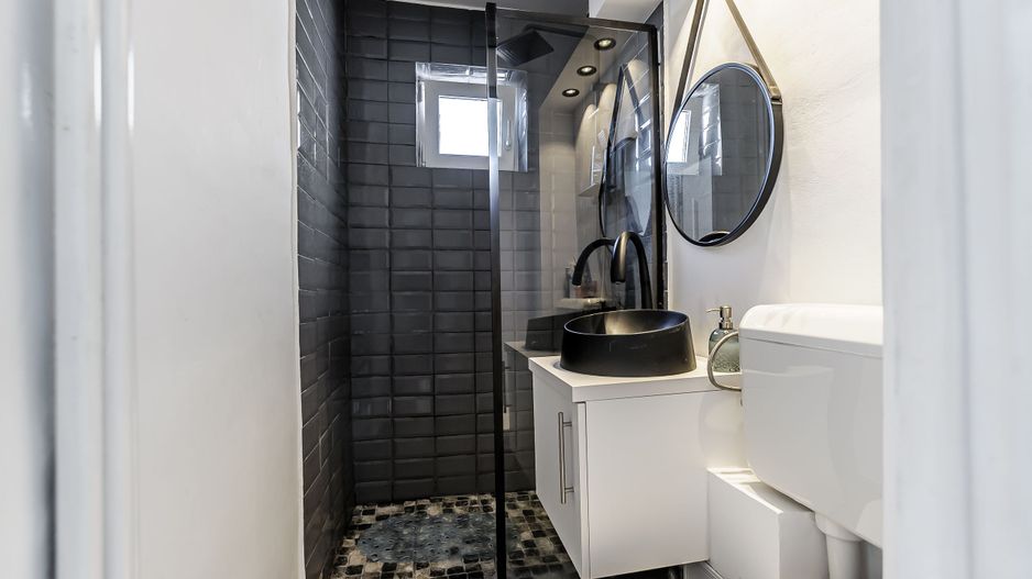 Apartament la etajul 3 cu 2 camere la cheie in zona Romanilor - Poză 5