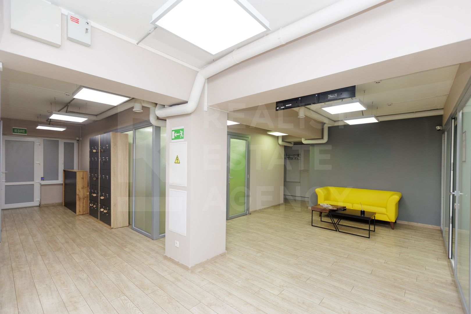 Chirie, oficiu 157 mp, strada București, Centru - Poză 6