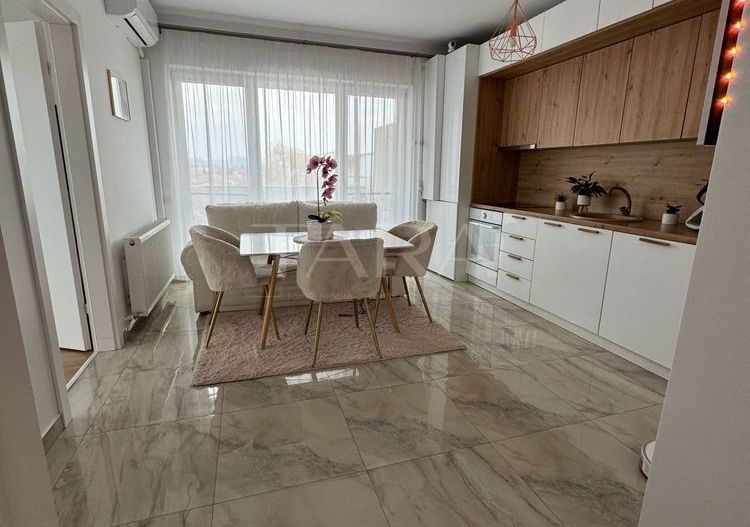 Apartament cu 3 camere, complet mobilat și utilat, terasă de 26 mp. - Poză 1