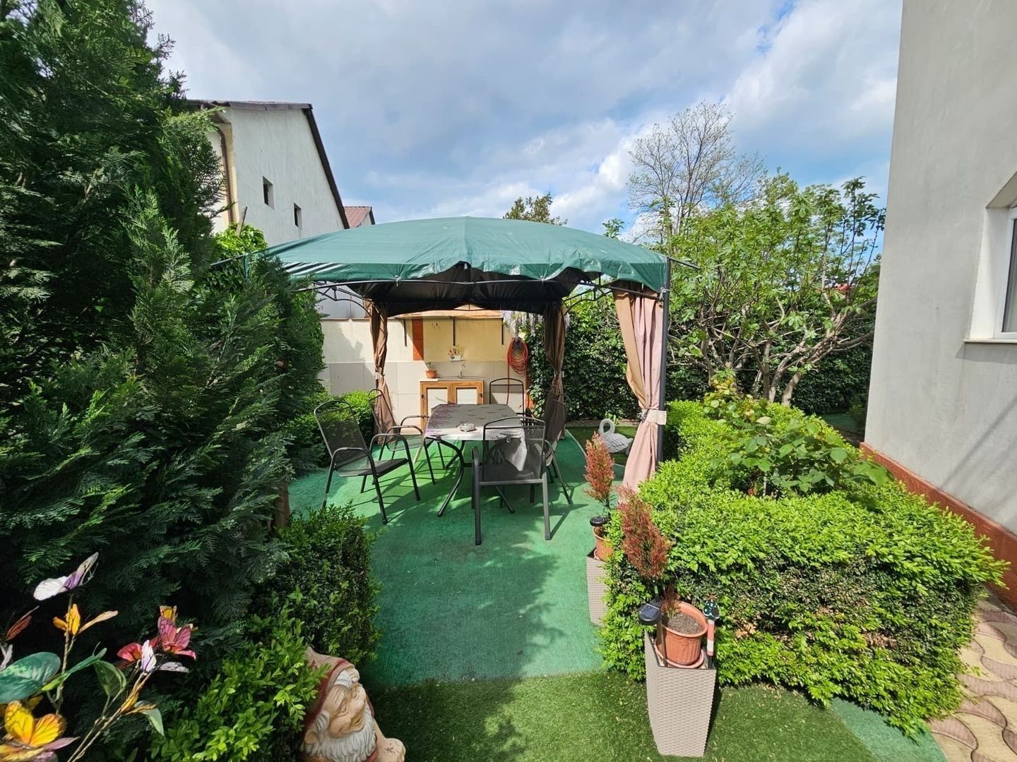 De vanzare-Vila spatioasa cu gradina si foisor-oaza de liniste - Poză 10