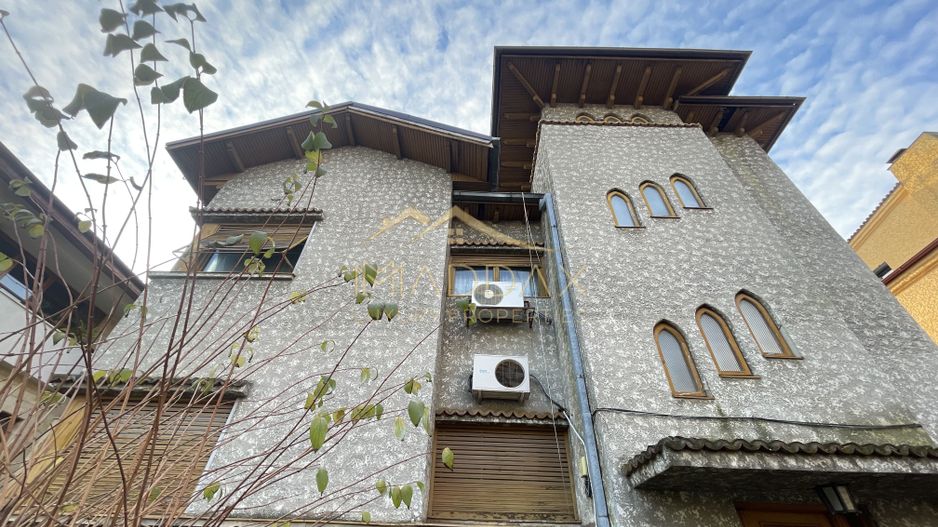 Masterpiece villa D+P+1+M***8 camere *** Garaj // Primăverii - Poză 2