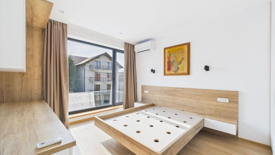 Casă modernă și elegantă, mobilată și utilată - Poză 11