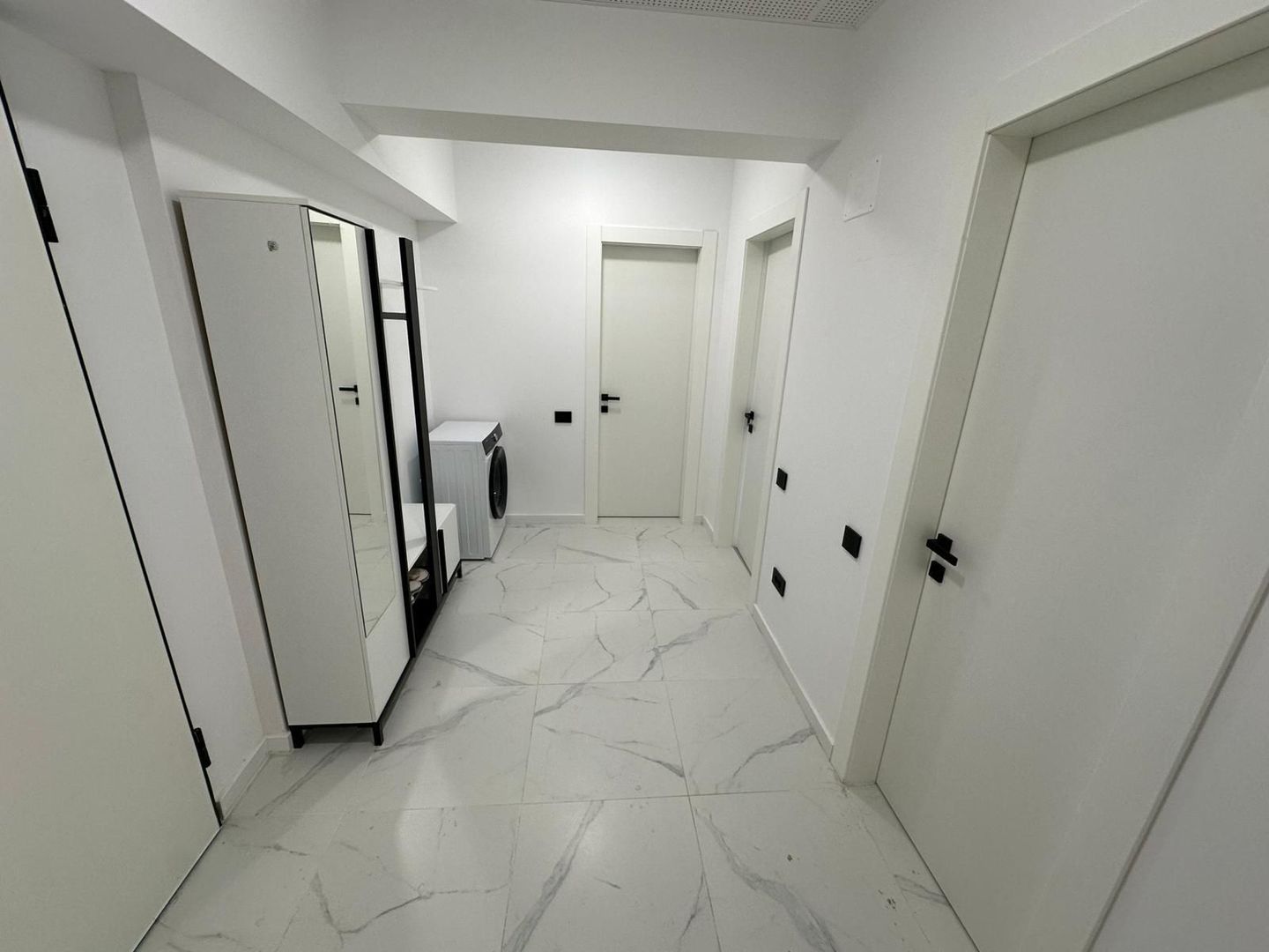 2 camere Titan  Gura Calitei Astorium Life 2 locuri parcare - Poză 14