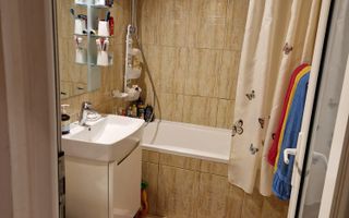 Apartament cu 2 camere situat in Piata Bucuresti - Poză 5