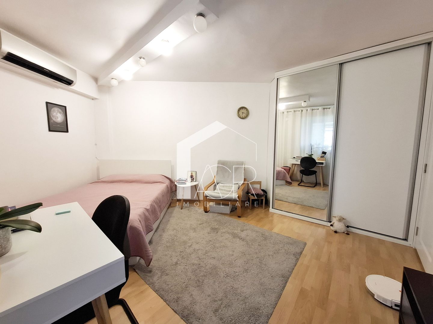 Apartament cu 3 camere, ultracentral - Poză 4