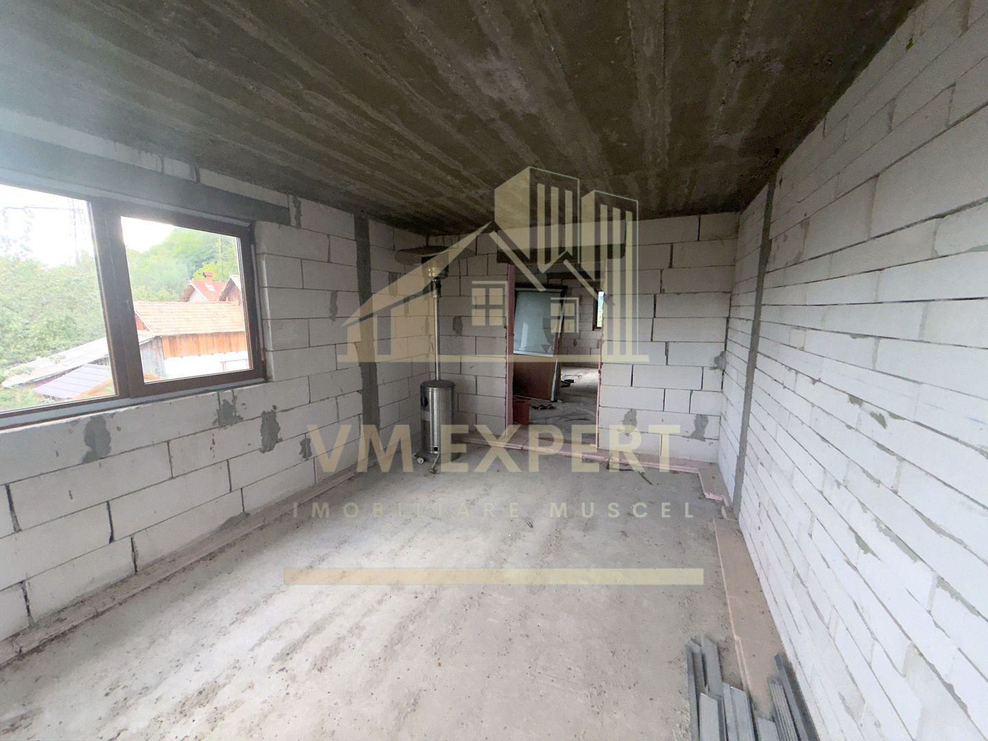 CASĂ 6 CAMERE TEREN 5736 MP LEREȘTI VOINEȘTI ARGEȘ - Poză 10