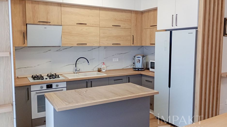 Apartament 3 camere la Cheie in zona Vivo ! - Poză 4