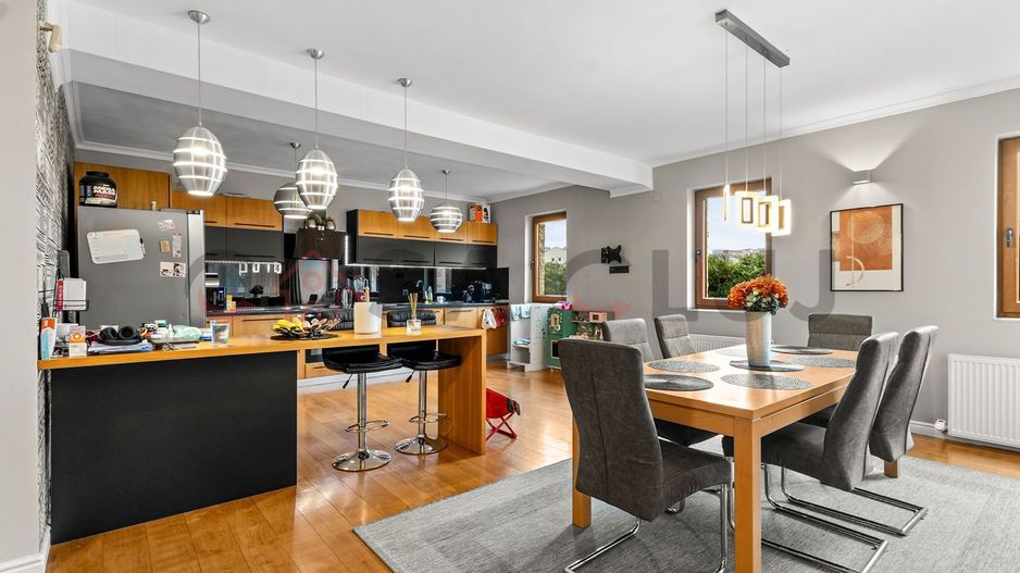 Casa Individuala, La Cheie, Garaj -cu 3 locuri, Gradina, 2 Terase, Manastur!! - Poză 1