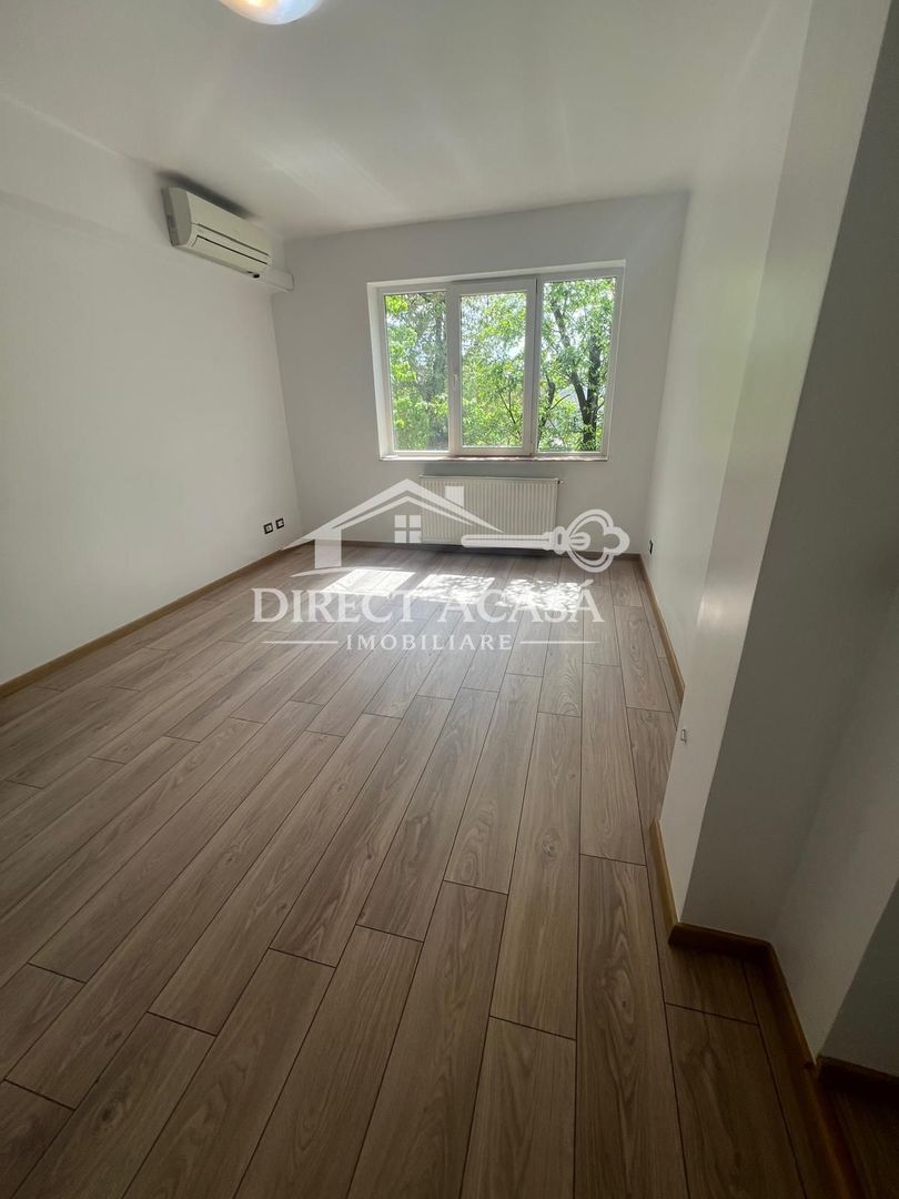 Spațiu birou 2 camere, ultracentral, renovat complet, luminos - Poză 3