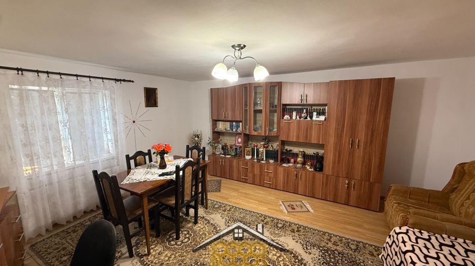 Casa individuala P+ Pod +Beci in sat Robanesti, 10 minute de Craiova - Poză 2