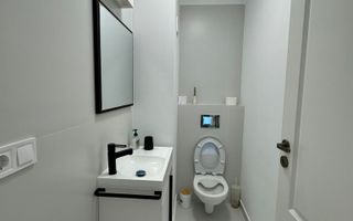 Apartament 3 camere 80 mp, balcon, zona P-ta 1 Mai - Poză 12