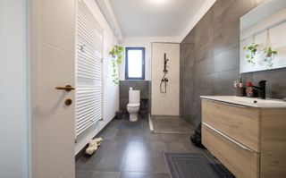 Casa Individuala de vanzare - Comuna Berceni - Complet mobilata - Poză 8