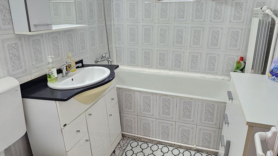 Apartament cu 2 camere, ETAJ 2, mobilat și utilat, VASLUI - zona CARTIER; - Poză 13