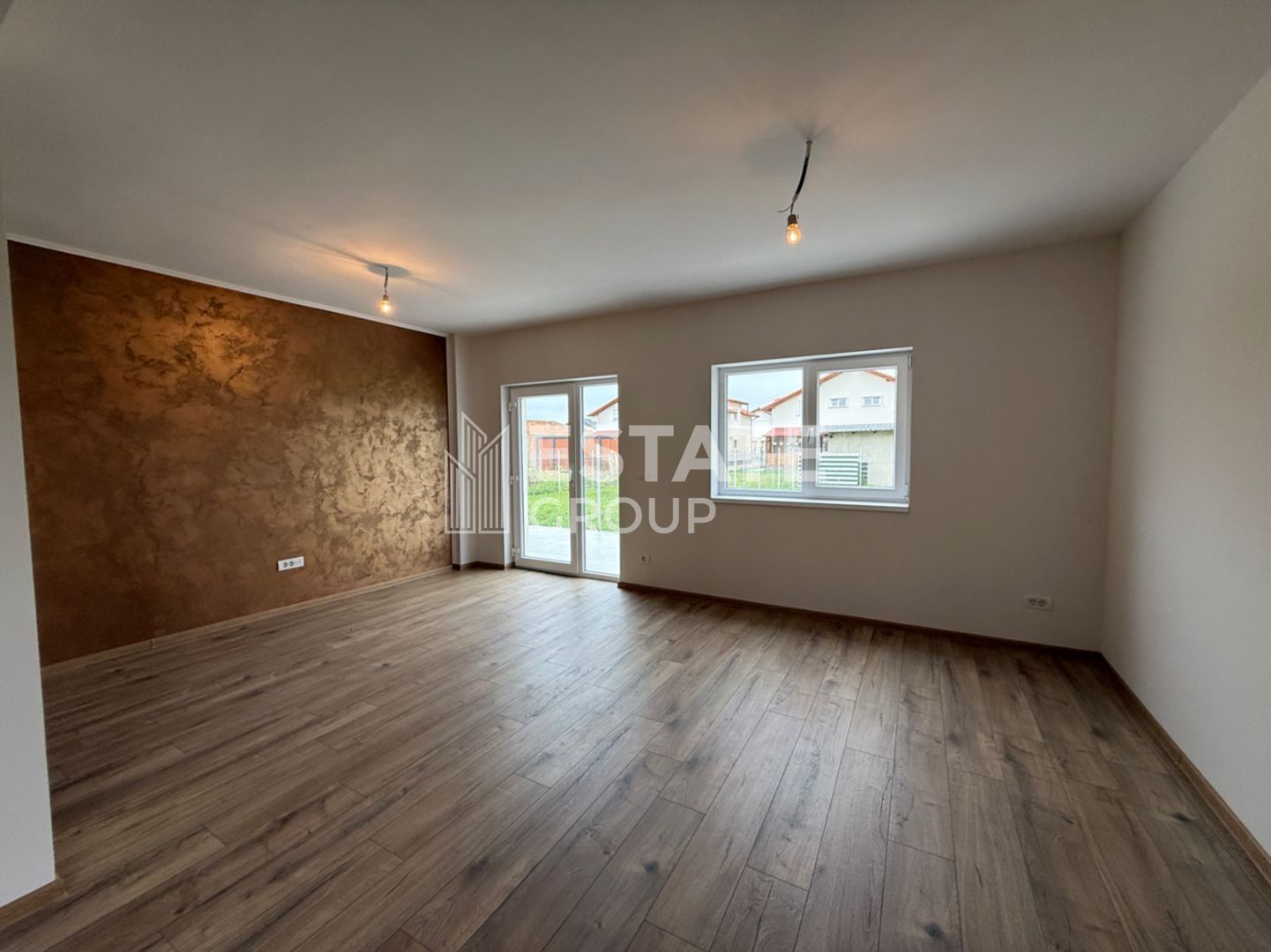 Duplex cu 4 camere in Mosnita Noua - Poză 1