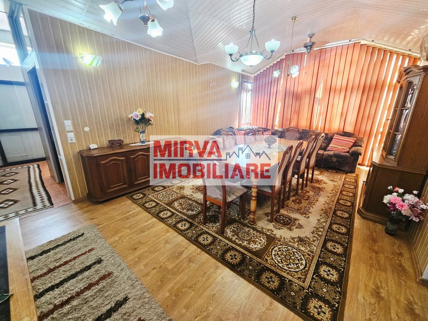 🏡 Casă spațioasă cu 9 camere în Strejnicu – pentru locuință, birouri - Poză 63