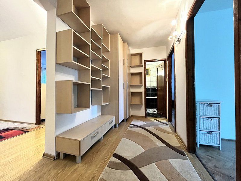 Un apartament spațios cu 3 camere, et. 1, in zona Girocului - Vladeasa - Poză 7