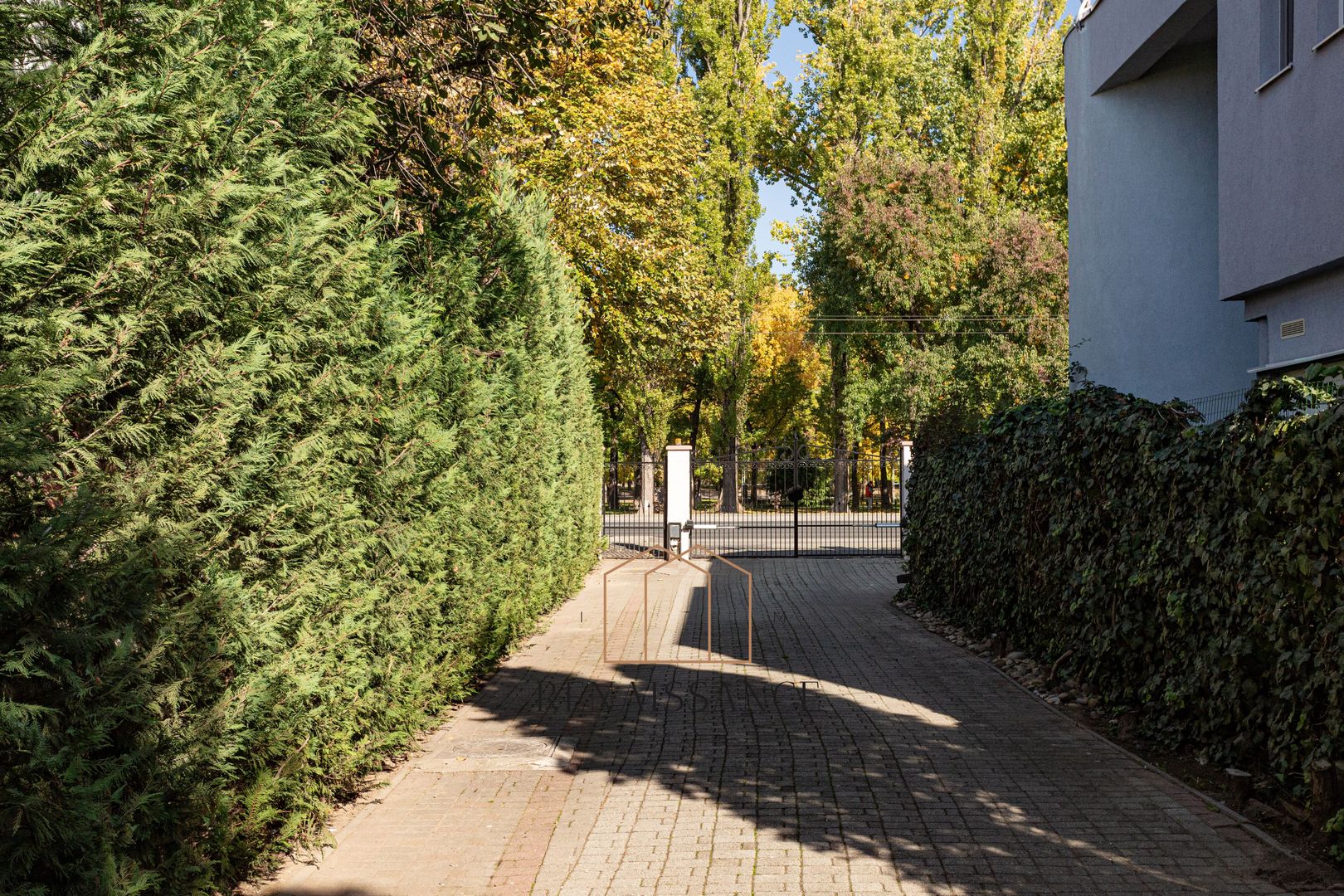 Timisoara - Girocului Vila 12 Camere 4 Bai | 497mp Utili 1373mp Teren - Poză 43