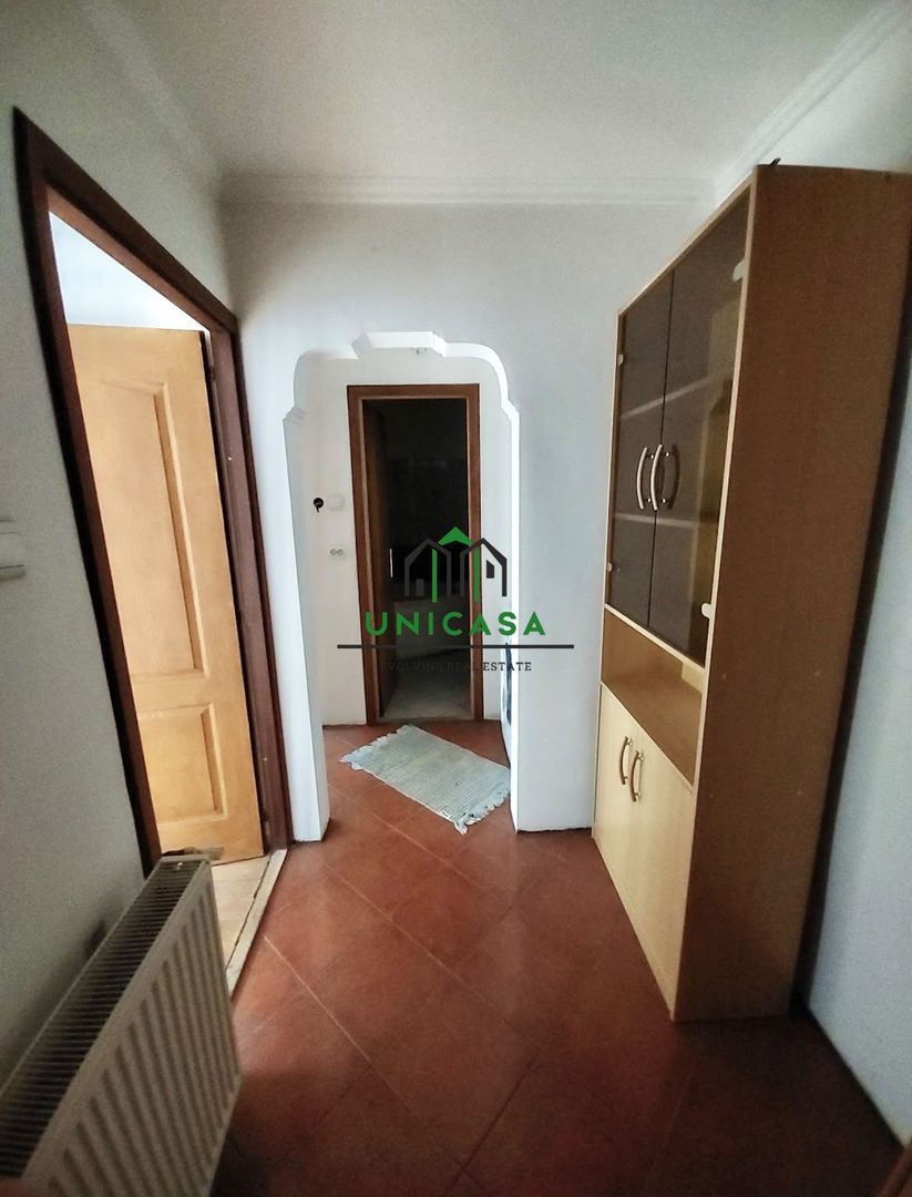Apartament 3 camere de vânzare în Voineasa, județul Vâlcea - Poză 3
