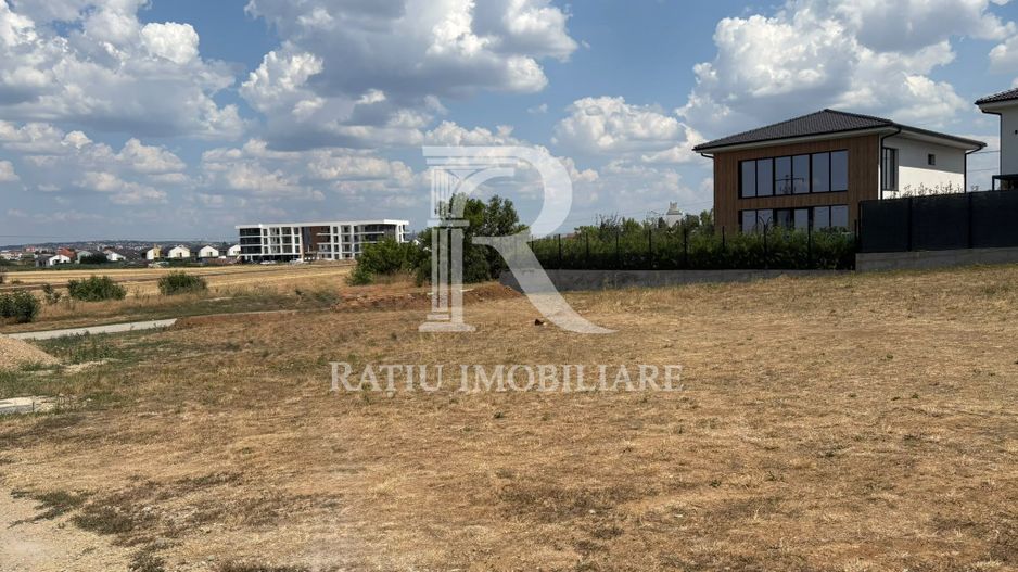 Teren intravilan 980 MP | Oradea | Calea Santandrei - Poză 1