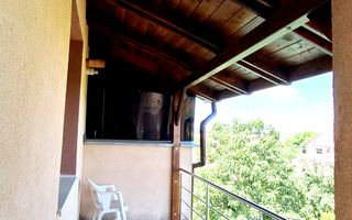 Oferim spre inchiriere, Apartament spatios, 4 camere, pentru locuit sau Firme - Poză 18