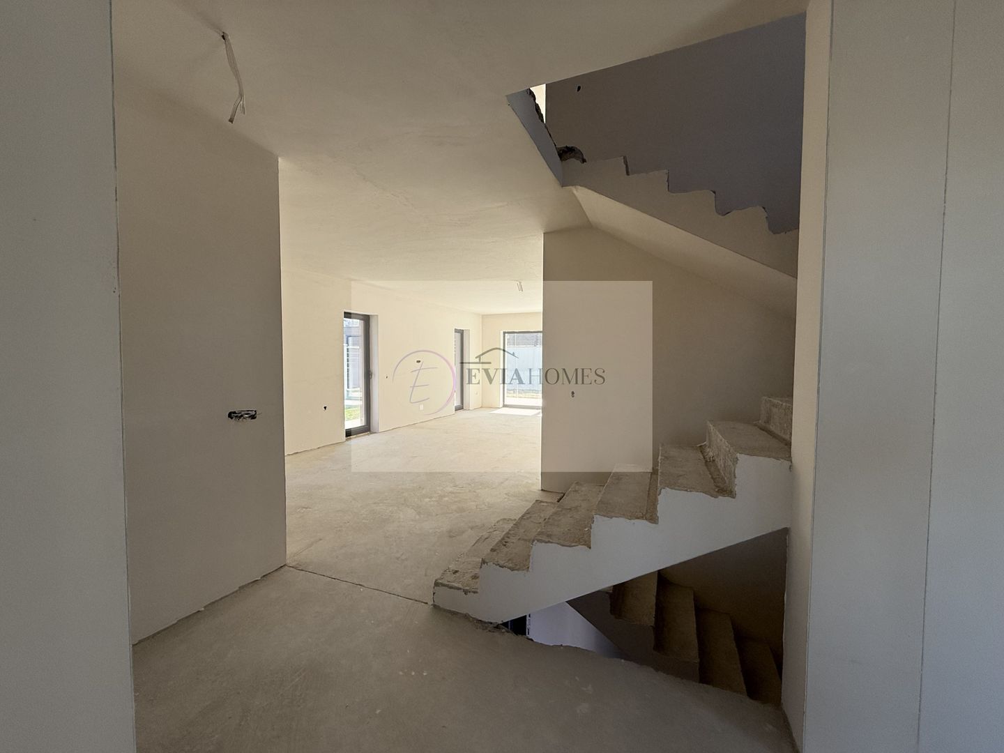 Casa individuala cu 4 dormitoare in cartierul Europa - Poză 3