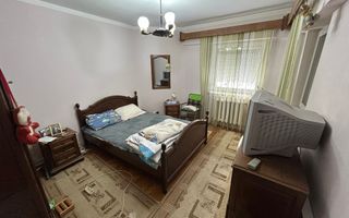 Apartament 3 camere, etaj 1 - zona Centru - Poză 3