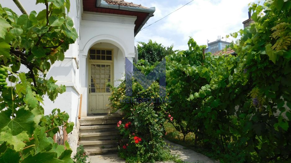 Casă cu arhitectură deosebită de vânzare, cu 800 mp teren, lângă Dedeman - Poză 8