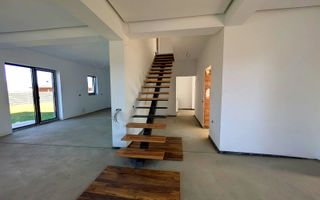 Duplex de vânzare în Cristian - Poză 6