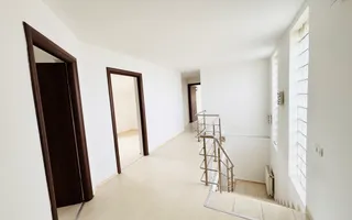CASĂ CU 6 CAMERE ÎN COPĂCENI | 238 MP UTILI SI CURTE GENEROASĂ - Poză 11
