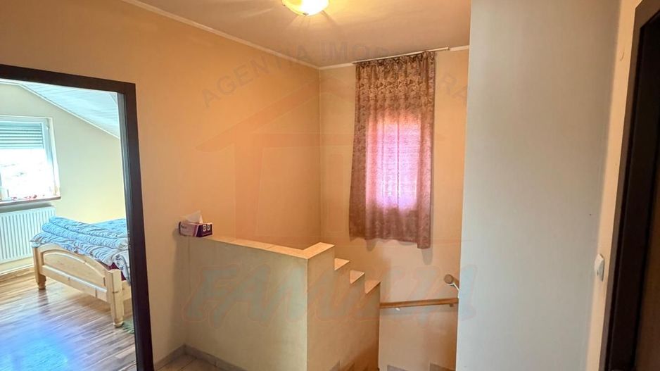 Vanzare casa P+M, Smardan( Galati ), la 2 minute de str.principala - Poză 16