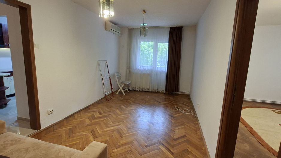 Apartament de inchirat cu 4 camere + garaj- Torontalului - Poză 11