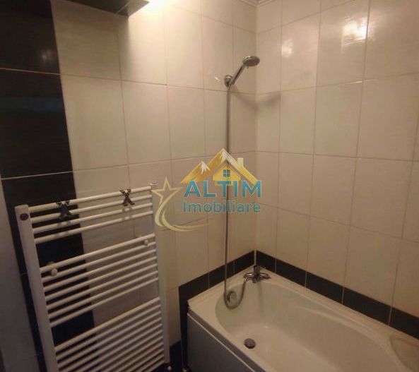 Garsonieră modernă și decomandată, zona Astra - Poză 4