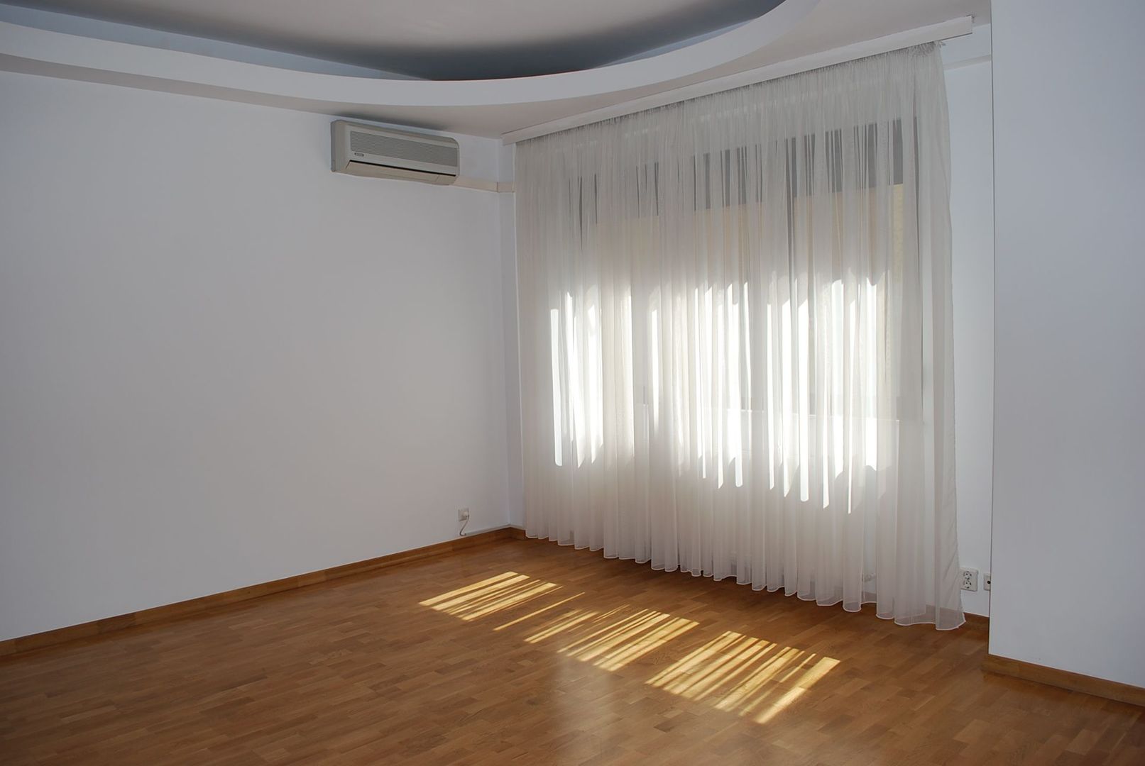 BLOC BOUTIQUE | 5 APARTAMENTE | BLOC 2002 - Poză 3