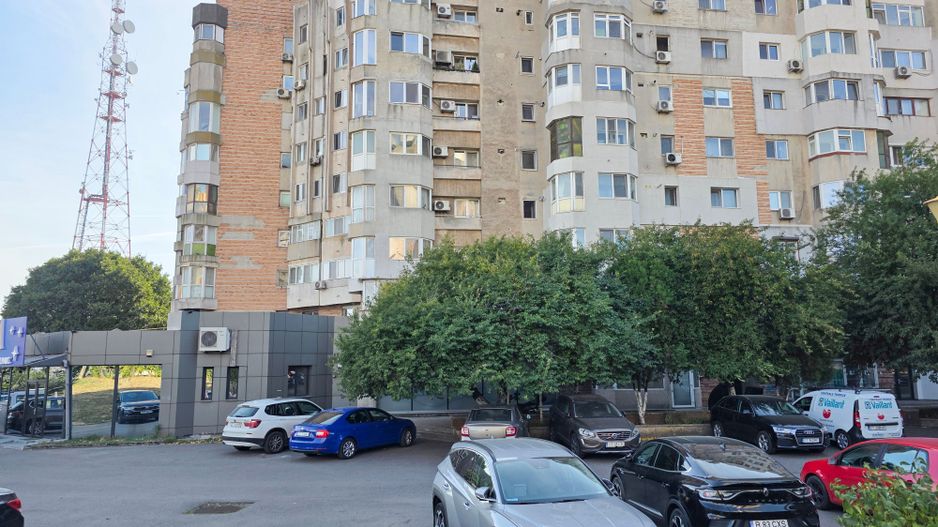 Gara – Port | 4 camere, 120 mp, 2 băi, living panoramic | termen lung - Poză 17