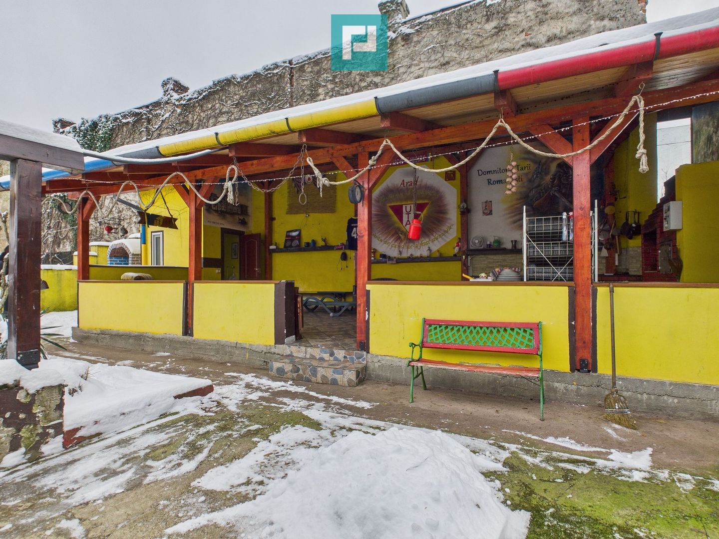 Casă cu 4 camere în zona Parneava - Poză 19